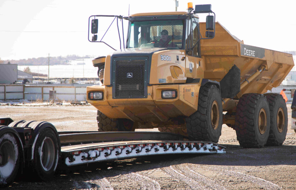 haul-heavy-equipment-canada-us
